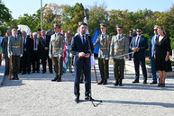 Zväčšiť fotografiu - Odkaz hrdinov snp môžeme ctiť našimi každodennými rozhodnutiami - DSC_0228
