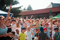 Zväčšiť fotografiu - Oslavujú obce aj celé regióny - TSK_nedela-6