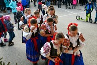 Zväčšiť fotografiu - Pravá fašiangová zábava sa niesla celým trenčianskym krajom - DSC_8675