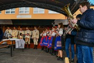 Zväčšiť fotografiu - Pravá fašiangová zábava sa niesla celým trenčianskym krajom - DSC_8676