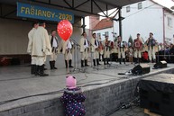 Zväčšiť fotografiu - Pravá fašiangová zábava sa niesla celým trenčianskym krajom - IMG_7504