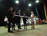 Predseda trenčianskej župy krstným otcom jediného folklórneho súboru svojho druhu v kraji - 5_resize