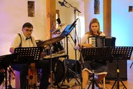 Priestory hradnej kasárne skrášlili svojou prítomnosťou vzácne kvety. tsk oceňoval pracovitosť, talent i ľudskosť osobností z oblasti kultúry - IMG_0147