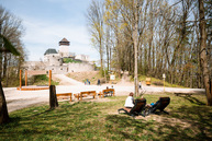 Zväčšiť fotografiu - Rekonštrukcia južného opevnenia krajskej dominanty získala významné ocenenie - TSK_TN_hrad_trebuchet_web__6_