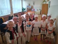Šatník 8 folklórnych súborov sa vďaka financiám z pakr tsk vo výške viac ako 17 tisíc eur rozšíri aj tento rok - nedaleko od trencina