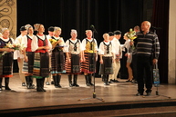 Seniori z folklórneho súboru senior klub vršatec ukázali, ako sa robí folklór - IMG_4886