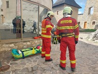 Zväčšiť fotografiu - Simulovaný požiar na trenčianskom hrade - 20230426_102110