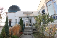 Zväčšiť fotografiu - Svoje brány verejnosti otvorili dve župné knižnice, múzeum, hvezdáreň, pridá sa aj galéria - 500_minut_astronomie_Hvezdaren_Partizanske__4_