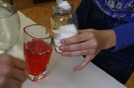 Takmer osemdesiatka detí počas dňa vody vo vlastivednom múzeu v považskej bystrici objavila čaro biofyzikálnych experimentov - IMG_5763