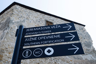 Zväčšiť fotografiu - Takto sa vďaka projektu župy mení trenčiansky hrad - 20180605_TN_Juzne_opevnenie_foto_Radovan_Stoklasa_060w