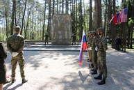 Ts_trenčania si na brezine slávnostne uctili pamiatku padlých - IMG_6663