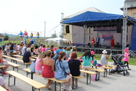 Trenčianska elektrická železnica oslávila 110 rokov svojej bohatej existencie. v mníchovej lehote sa 39.-krát stretli folklórne skupiny a súbory z trenčianskeho regiónu. - IMG_5998
