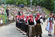 Trenčianska elektrická železnica oslávila 110 rokov svojej bohatej existencie. v mníchovej lehote sa 39.-krát stretli folklórne skupiny a súbory z trenčianskeho regiónu. - IMG_6178
