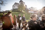 Zväčšiť fotografiu - Trenčiansky hrad láka nielen turistov, ale aj seriálových tvorcov - N64A6504