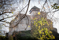 Zväčšiť fotografiu - Trenčiansky hrad láka nielen turistov, ale aj seriálových tvorcov - N64A6563