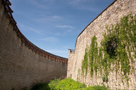Zväčšiť fotografiu - Trenčiansky hrad už od polovice leta môžete navštíviť aj z jeho južnej strany - 20200507_TSK_TN_038w