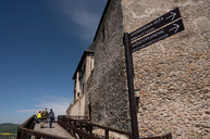 Zväčšiť fotografiu - Trenčiansky hrad už od polovice leta môžete navštíviť aj z jeho južnej strany - 20200507_TSK_TN_072w