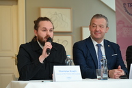 Zväčšiť fotografiu - Trenčín sa pripravuje na najväčšiu udalosť roka