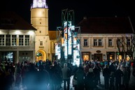 Zväčšiť fotografiu - Trenčín vo svetle reflektorov