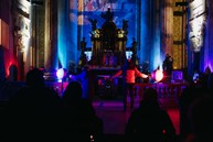 Zväčšiť fotografiu - Trenčín vo svetle reflektorov