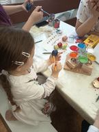 Zväčšiť fotografiu - Tvorivé dielne na zelený štvrtok prilákal do múzea desiatky návštevníkov