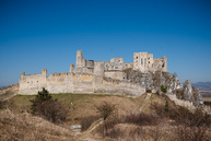 Zväčšiť fotografiu - Unikátne tabule odhaľujú zašlú slávu siedmich krajských hradov a zrúcanín - TSK_tabule KOCR_Beckov_mini (5 of 44)