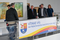 Zväčšiť fotografiu - V knižnici pribudli vzácne nepredajné knihy od bývalého prezidenta - DSC_9809