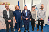 Zväčšiť fotografiu - V knižnici pribudli vzácne nepredajné knihy od bývalého prezidenta - DSC_9847