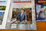 Zväčšiť fotografiu - V knižnici pribudli vzácne nepredajné knihy od bývalého prezidenta - DSC_9923