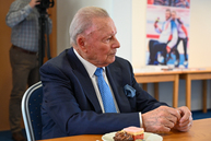 Zväčšiť fotografiu - V knižnici pribudli vzácne nepredajné knihy od bývalého prezidenta - DSC_9940