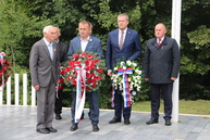 Zväčšiť fotografiu - V trenčianskom kraji sa spomínalo na skutočných hrdinov nášho národa - IMG_0534