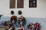 V uhrovci si pripomenuli 95. výročie narodenia rodáka a predstaviteľa pražskej jari - Uhrovec1