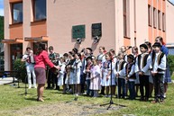 Zväčšiť fotografiu - Významného dňa pre obec drietoma sa zúčastnil aj trenčiansky župan