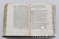 Zväčšiť fotografiu - Vzácne tlače z knižnice Zamarovských opäť ožívajú