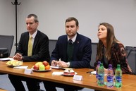 Zväčšiť fotografiu - Delegácia z britského veľvyslanectva navštívila župný úrad - IMG_4604