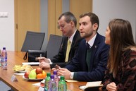 Zväčšiť fotografiu - Delegácia z britského veľvyslanectva navštívila župný úrad - IMG_4608