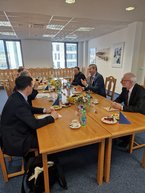 Zväčšiť fotografiu - Na župný úrad zavítal francúzsky veľvyslanec - 20230310_092958
