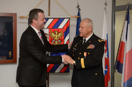 Predseda j. baška prijal amerického generálmajora r. m. umbargera - 3