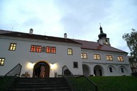 Zväčšiť fotografiu - Tóny čínskeho cimbalu rozozvučali draškovičov kaštieľ