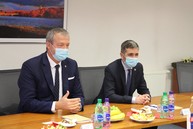 Zväčšiť fotografiu - Trenčiansky župan prijal ukrajinského veľvyslanca - IMG_0035