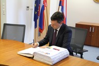 Zväčšiť fotografiu - Trenčiansky župan prijal ukrajinského veľvyslanca - IMG_0086