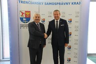 Zväčšiť fotografiu - Trenčiansky župan prijal ukrajinského veľvyslanca - IMG_0091