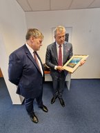 Zväčšiť fotografiu - Trenčiansky župan sa stretol s českým veľvyslancom - 20230412_125536