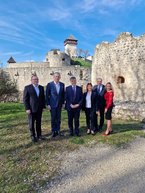 Zväčšiť fotografiu - Trenčiansky župan sa stretol s českým veľvyslancom - 20230412_163513(0)