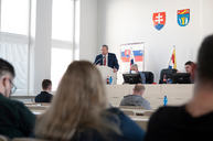 Zväčšiť fotografiu - Budú mať bývalé baťove závody nové využitie? - 20220302_184w