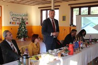 Len dva dni po schválení uznesenia k problematike transformácie regiónu hornej nitry vládou sr sa stretli priamo v novákoch členovia pracovnej skupiny - IMG_8275