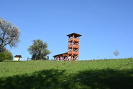 Zväčšiť fotografiu - Na mieste starej oskoruše vyrástla rozhľadňa