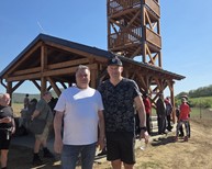Zväčšiť fotografiu - Na mieste starej oskoruše vyrástla v beckove rozhľadňa