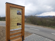 Zväčšiť fotografiu - Novú cyklotrasu lemujú infopanely - 20210407_142136