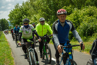 Zväčšiť fotografiu - Po novej cyklotrase sa za prvý mesiac previezlo viac ako 40 tisíc cyklistov - TSK_otvorenie cyklotrasy TN-Nemšová (119 of 127)